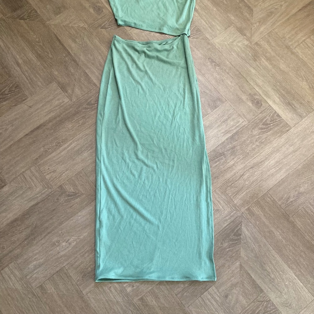 NWOT Ribbed Green One Shoulder Cut Out Dress - Picture 2 of 7